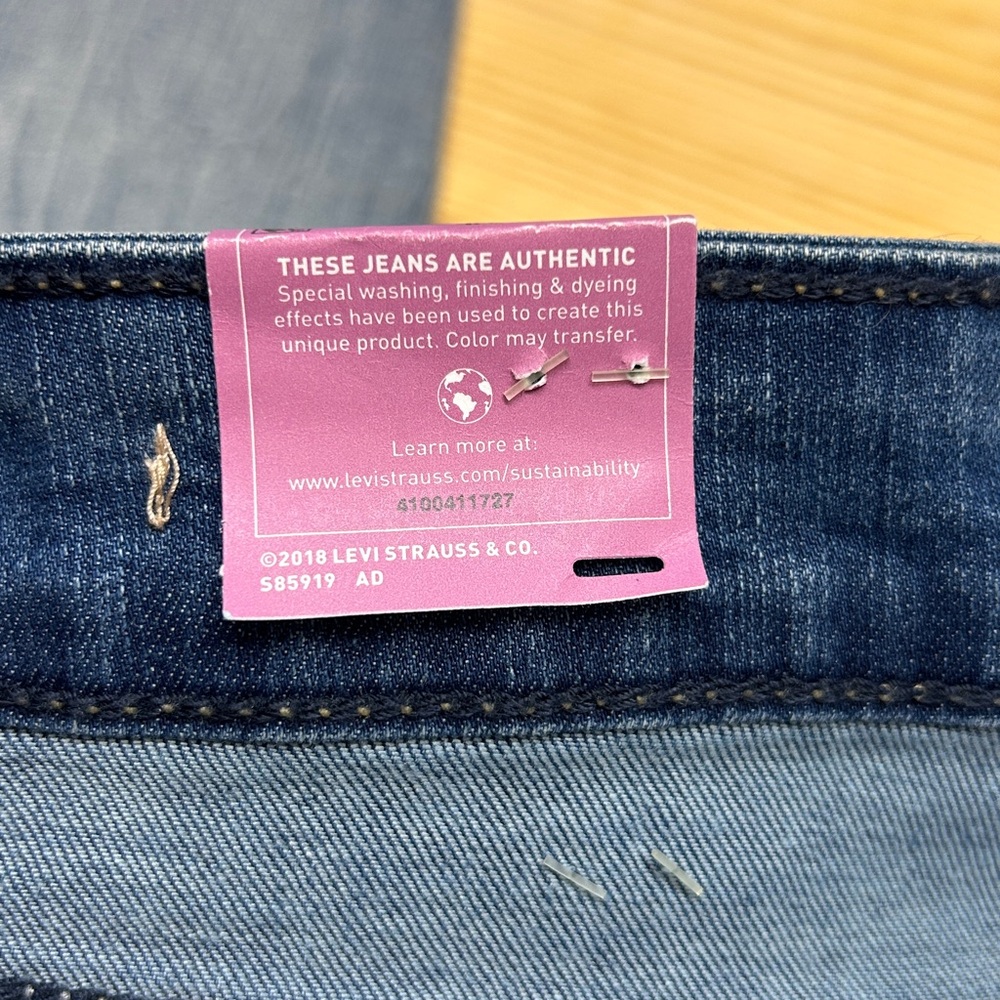 Levi’s Low Rise Jegging - Picture 7 of 9